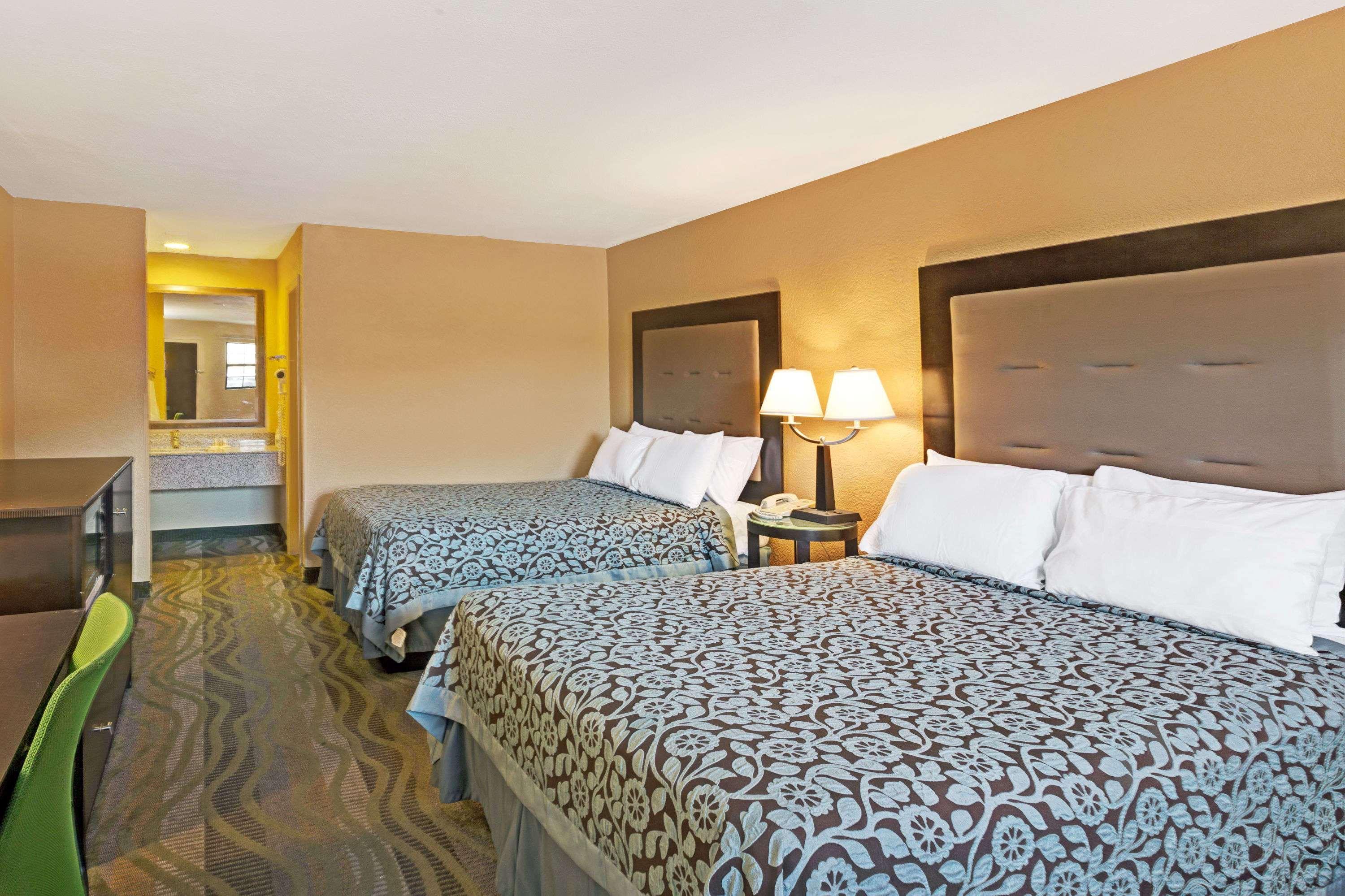 Days Inn By Wyndham Cherokee Near Casino מראה חיצוני תמונה