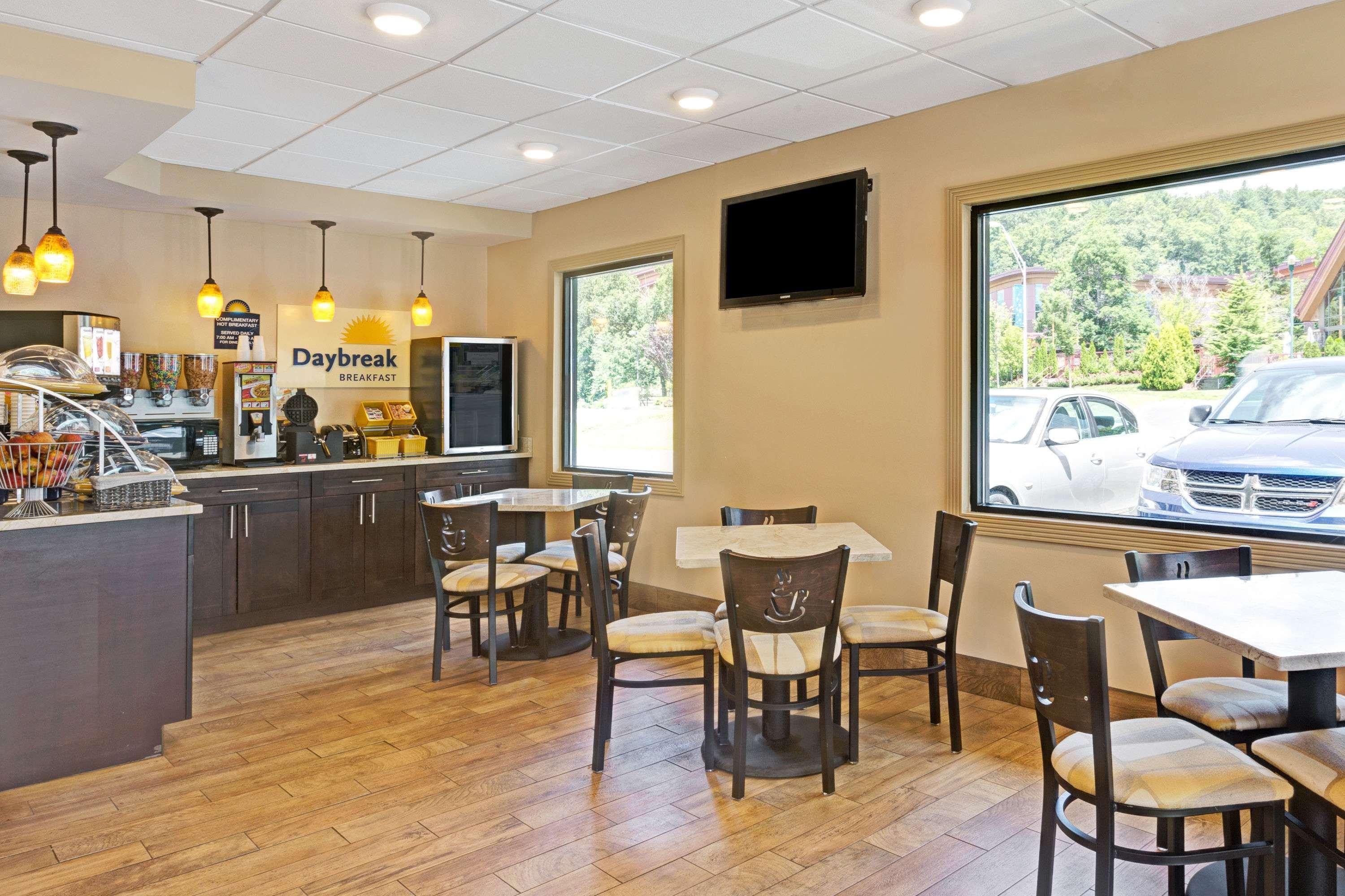 Days Inn By Wyndham Cherokee Near Casino מראה חיצוני תמונה