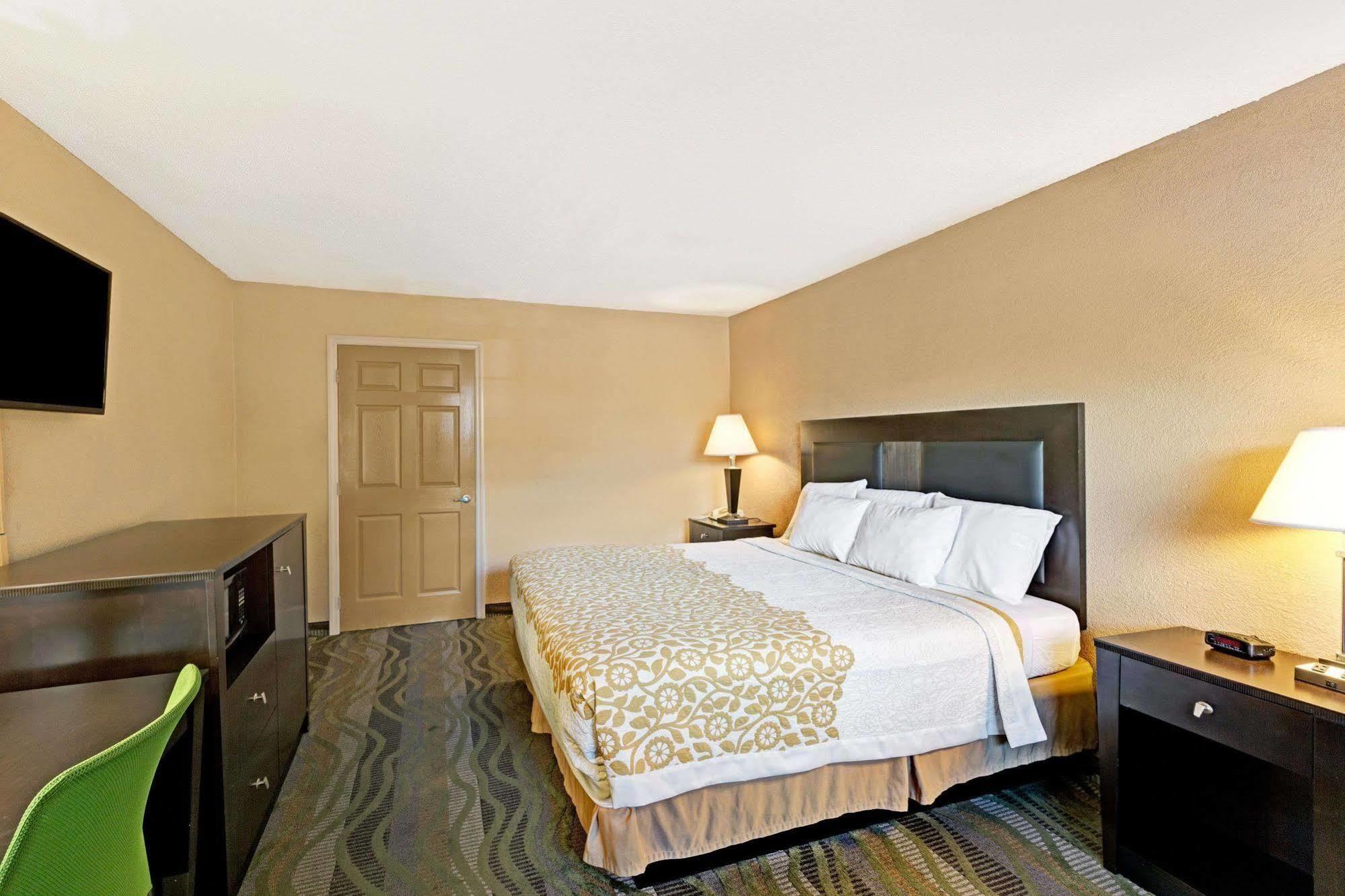 Days Inn By Wyndham Cherokee Near Casino מראה חיצוני תמונה